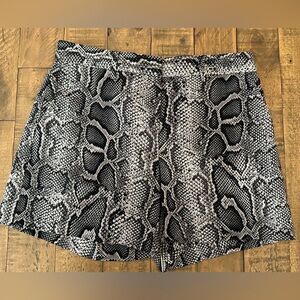 Michael Kors Snake Print Shorts - Size 2